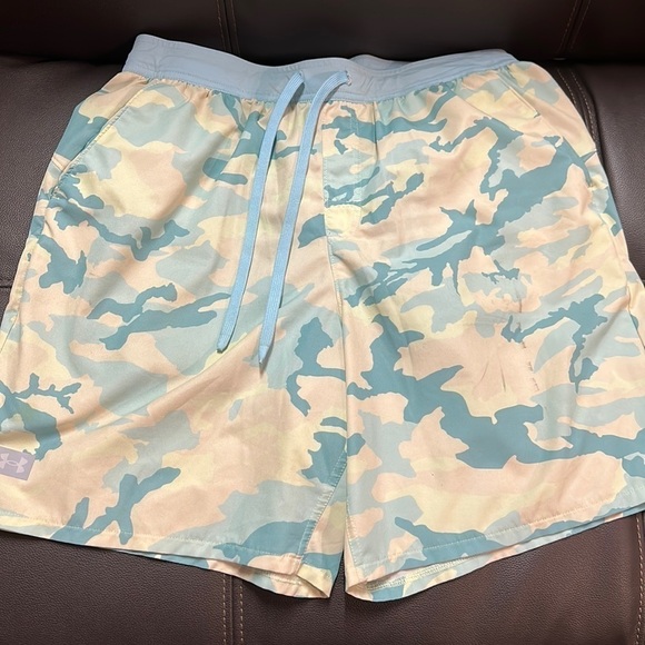 Under Armour Other - Mens under armour swim trunks sz large